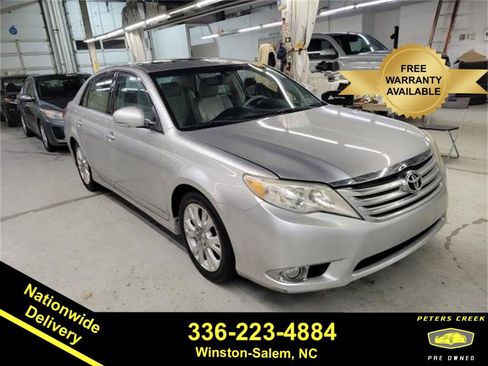 Used 2011 Toyota Avalon image 1
