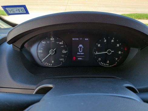 Used 2022 RAM ProMaster 2500 w/ Premium Appearance Group image 7