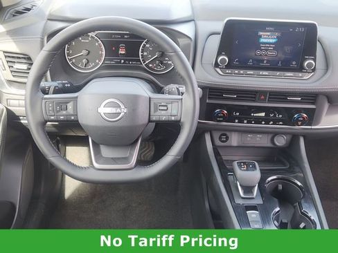 Certified 2025 Nissan Rogue SV image 26