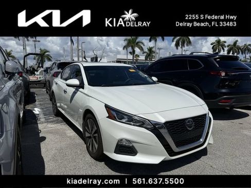 Used 2021 Nissan Altima 2.5 SV w/ SV Premium Package FWD image 6