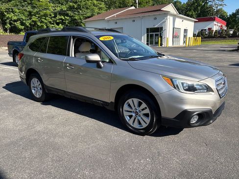 Used 2016 Subaru Outback 2.5i Premium AWD/4WD image 7