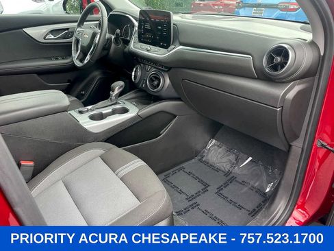 Used 2024 Chevrolet Blazer LT w/ Convenience Package FWD image 24