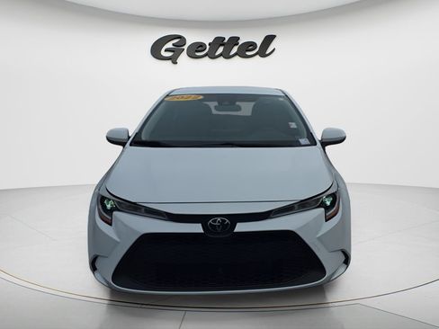 Used 2022 Toyota Corolla LE FWD image 2