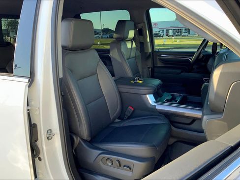 Used 2024 Chevrolet Silverado 2500 LTZ w/ LTZ Convenience Package image 9