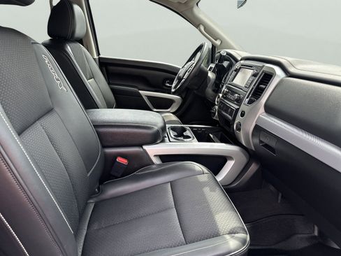 Used 2017 Nissan Titan PRO-4X image 45