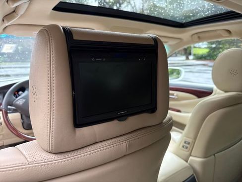 Used 2007 Lexus LS 460 RWD image 30