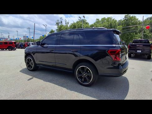 Used 2024 Ford Expedition Limited AWD/4WD image 6