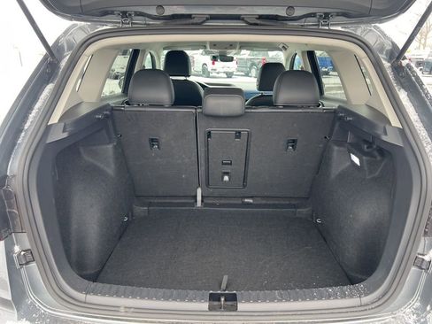 Used 2024 Volkswagen Taos SE image 7