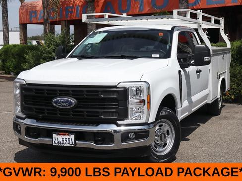 Used 2024 Ford F250 XL w/ XL Chrome Package RWD image 4