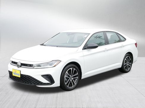 Certified 2025 Volkswagen Jetta Sport image 3