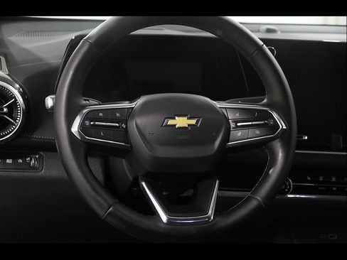 Used 2025 Chevrolet Equinox LT AWD/4WD image 7