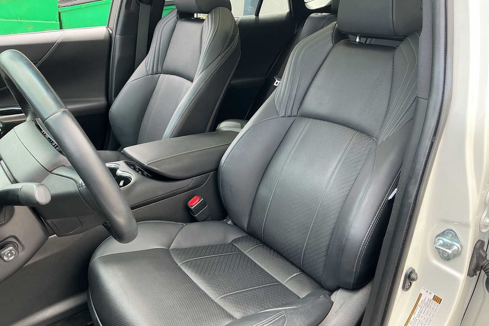 Used 2021 Toyota Venza Limited AWD/4WD image 12