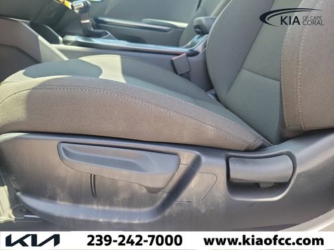 New 2026 Kia K4 FWD image 24