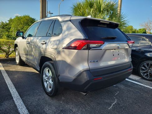 Used 2021 Toyota RAV4 XLE image 6