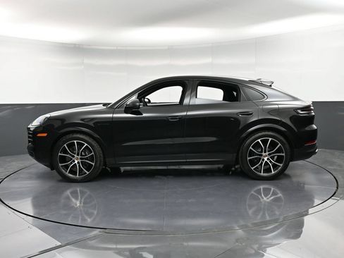 Certified 2025 Porsche Cayenne E-Hybrid Coupe AWD/4WD image 2