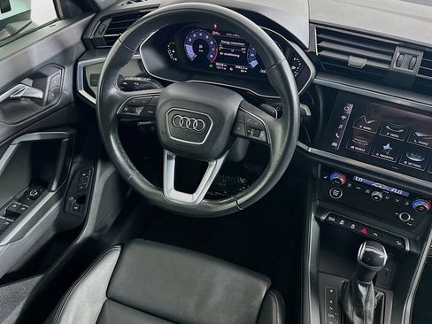 Used 2023 Audi Q3 2.0T Premium w/ Black Optic Sport Package image 6