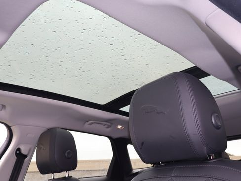 Used 2021 Jaguar F-PACE S image 5