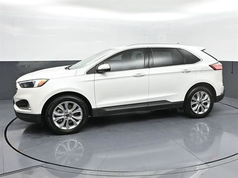Certified 2024 Ford Edge Titanium AWD/4WD image 25