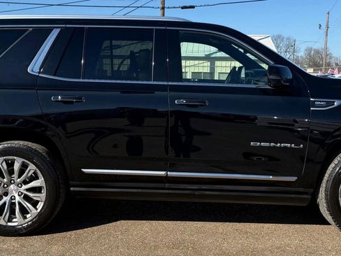 Used 2021 GMC Yukon Denali w/ Denali Premium Package image 2