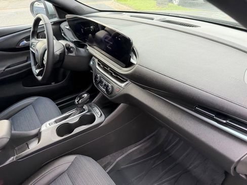 Used 2025 Buick Envista Preferred w/ Convenience I Package image 23