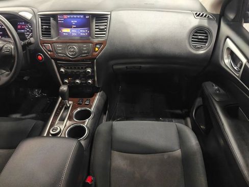 Used 2018 Nissan Pathfinder S AWD/4WD image 22