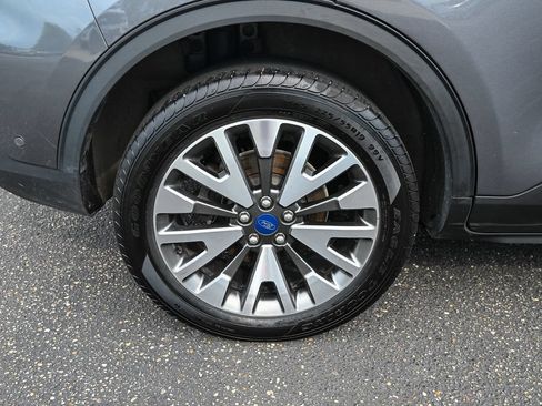 Used 2021 Ford Escape Titanium AWD/4WD image 14