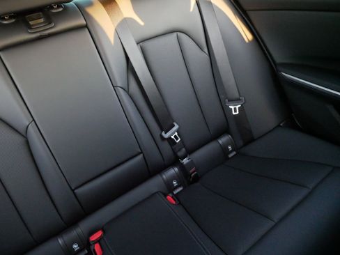 Used 2023 BMW M340i xDrive image 14