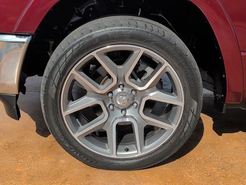 Used 2023 RAM 1500 Limited AWD/4WD image 7