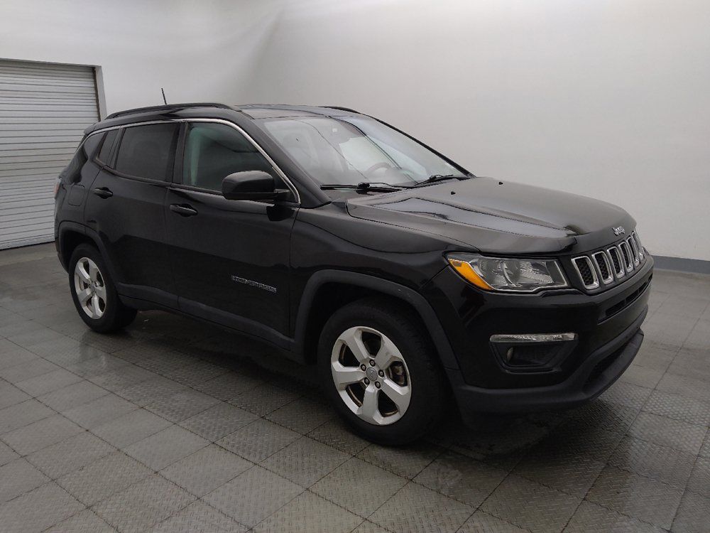 Used 2018 Jeep Compass Latitude FWD image 11