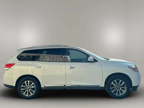 Used 2013 Nissan Pathfinder SL w/ SL Premium Pkg FWD image 5