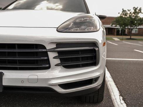 Used 2020 Porsche Cayenne AWD/4WD image 70