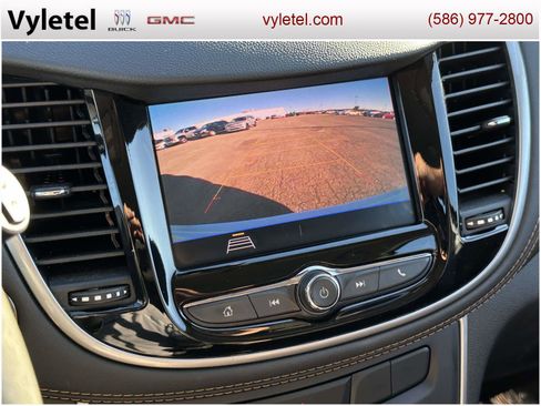 Certified 2022 Chevrolet Trax LT w/ LT Convenience Package image 25