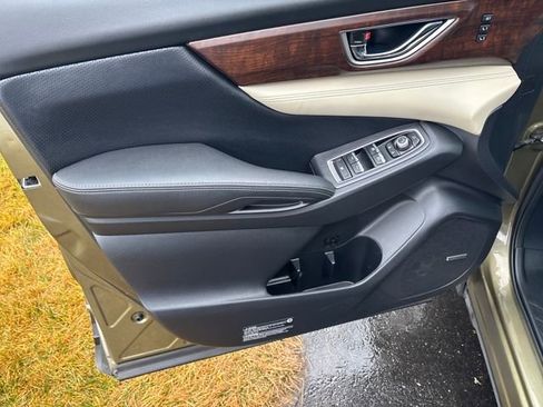 Used 2022 Subaru Ascent Touring image 10