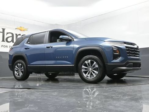 New 2026 Chevrolet Equinox LT w/ Convenience Package II FWD image 2