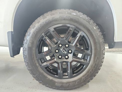 Used 2023 Chevrolet Silverado 1500 RST w/ Rally Edition AWD/4WD image 38