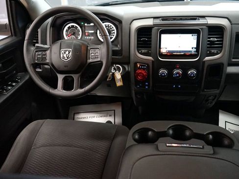 Used 2019 RAM 1500 Express w/ Express Value Package AWD/4WD image 11