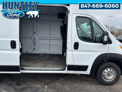 Used 2023 RAM ProMaster 2500 FWD image 11