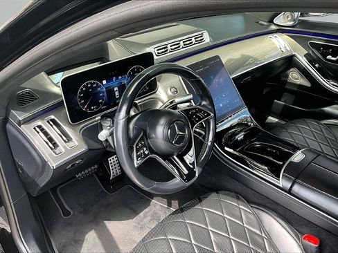 Used 2021 Mercedes-Benz S 580 4MATIC Sedan w/ AMG Line image 17
