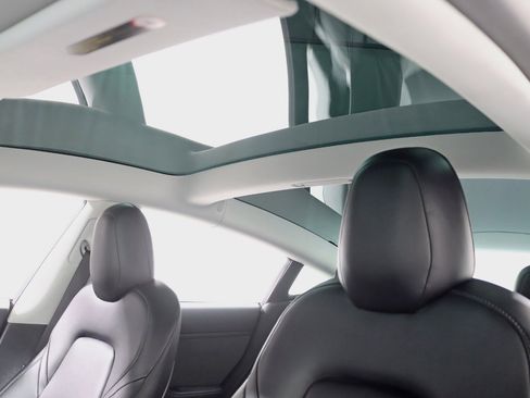 Used 2020 Tesla Model 3 Performance image 29