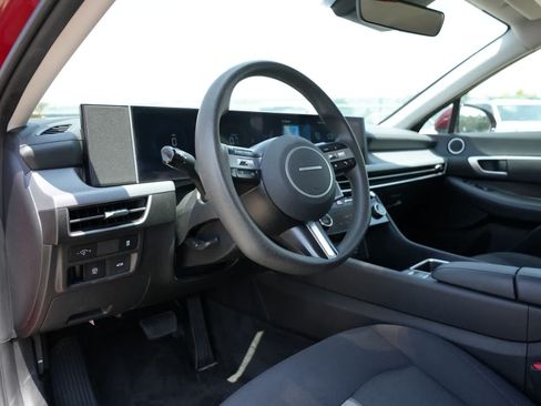 Used 2025 Hyundai Sonata SEL FWD image 15