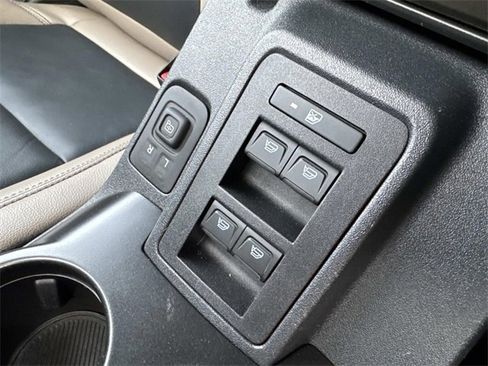 Used 2022 Ford Bronco Wildtrak image 23