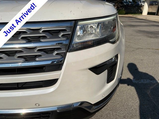 Used 2018 Ford Explorer Limited w/ Equipment Group 301A FWD image 10