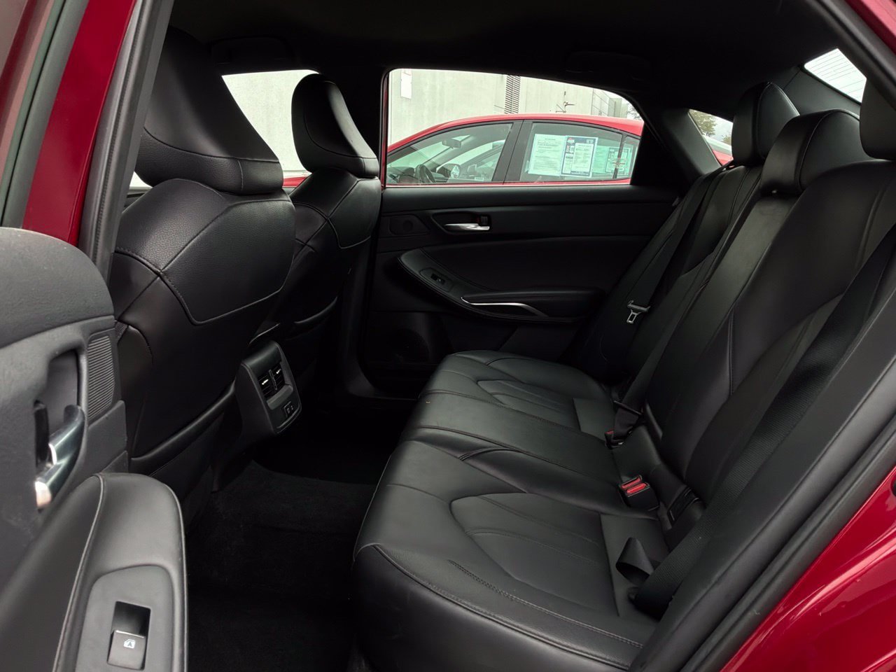Used 2022 Toyota Avalon XLE FWD image 12
