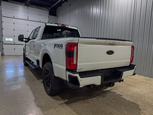 Used 2024 Ford F250 Lariat w/ Lariat Ultimate Package AWD/4WD image 3