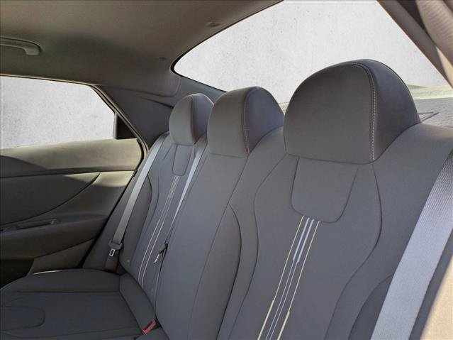 New 2025 Hyundai Elantra SEL w/ Cargo Package FWD image 17