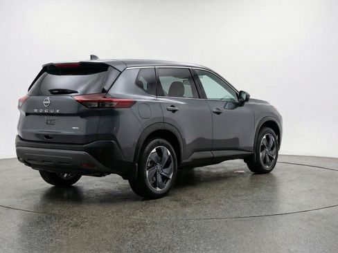 Used 2025 Nissan Rogue SV AWD/4WD image 9