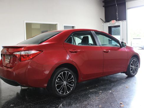 Used 2016 Toyota Corolla LE FWD image 3