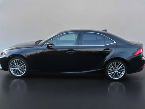 Used 2015 Lexus IS 250 image 9