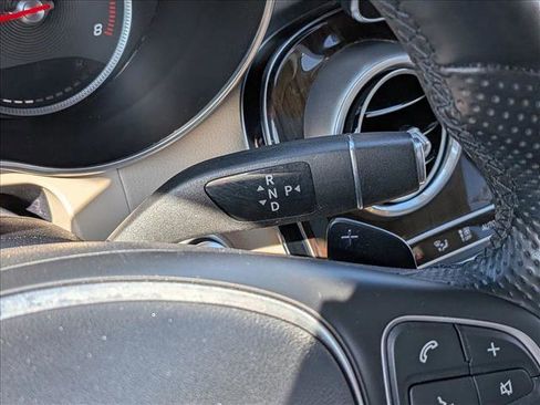 Used 2018 Mercedes-Benz GLC 300 4MATIC image 18