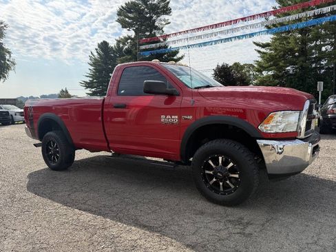 Used 2014 RAM 2500 Tradesman w/ Chrome Appearance Group AWD/4WD image 3